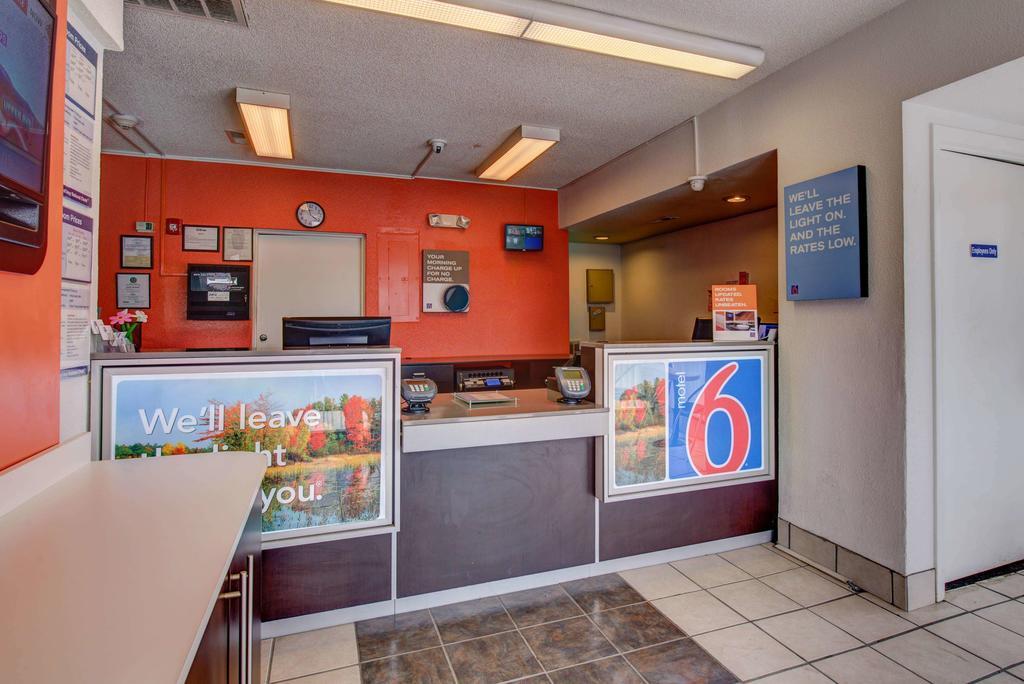 Motel 6-Norfolk, Va Buitenkant foto